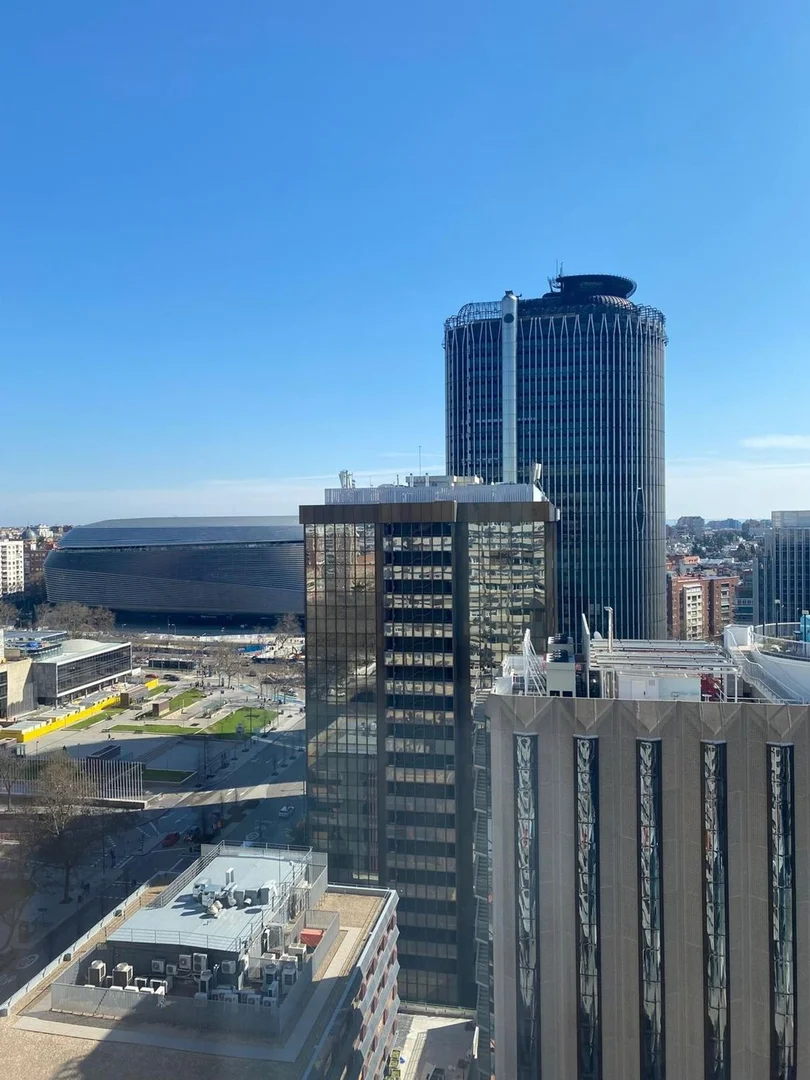 Piso en avenida del General Perón, 32 - Foto 1