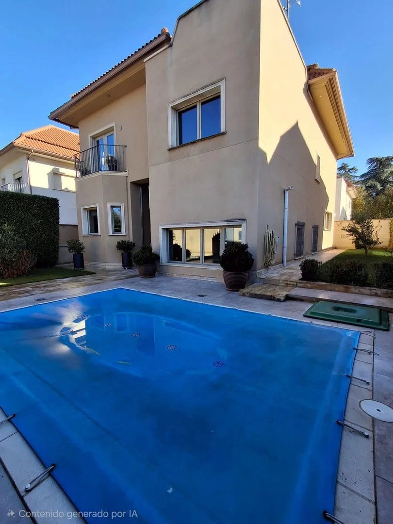 Chalet pareado en Fuentelarreina - Foto 4