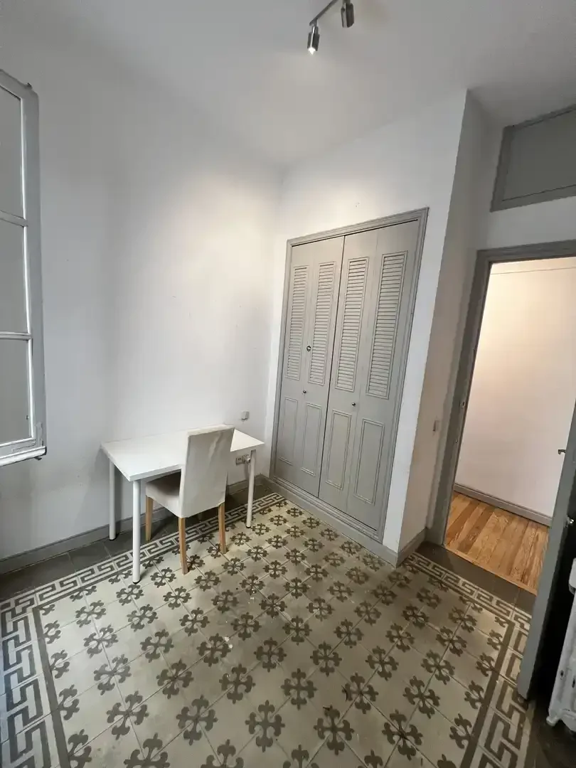 Piso en  Avenida de Menéndez Pelayo 25 - Foto 4