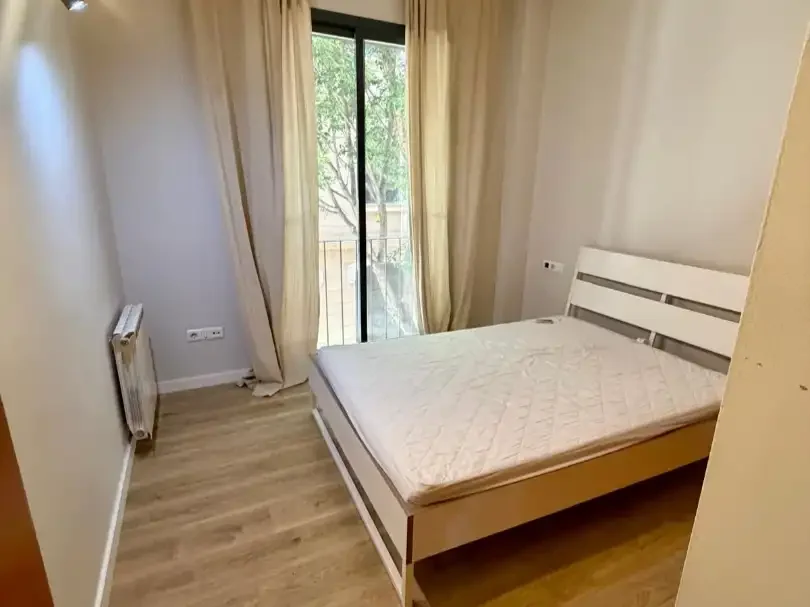 Piso en  Carrer de la Reina Amàlia 44 - Foto 7