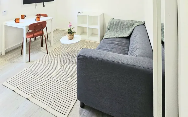 Piso en Plaza de Alcira, Valdezarza - Foto 1