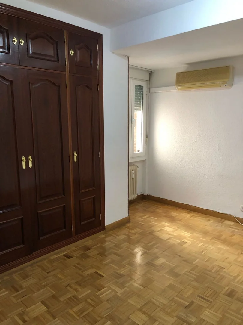 Alquiler de piso en Calle de la Marroquina, 2 - Foto 5