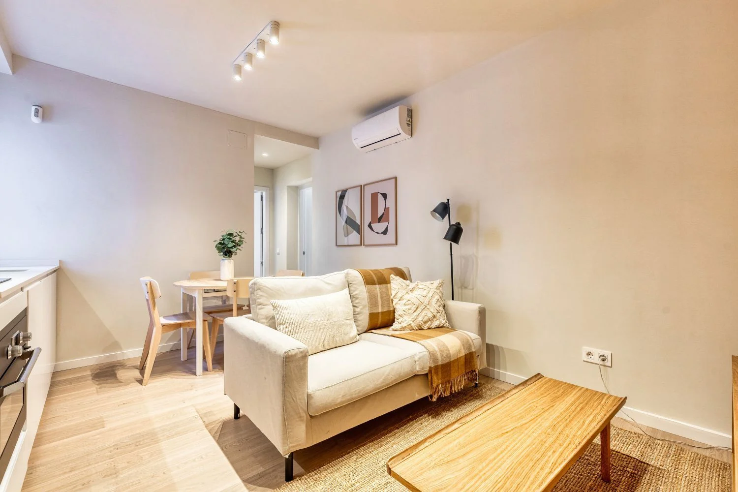 Piso en calle de Teruel - Foto 1