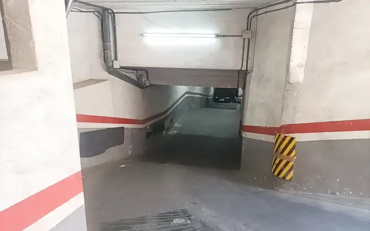 Garaje en  Carrer de Còrsega 408 - Foto 5