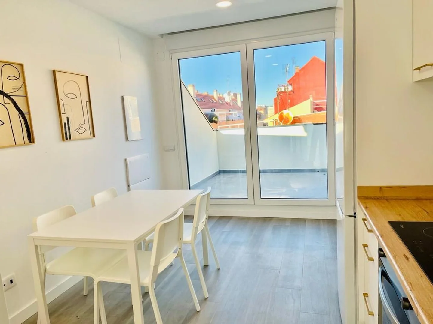 Ático en Barrio Valdeacederas - Foto 1