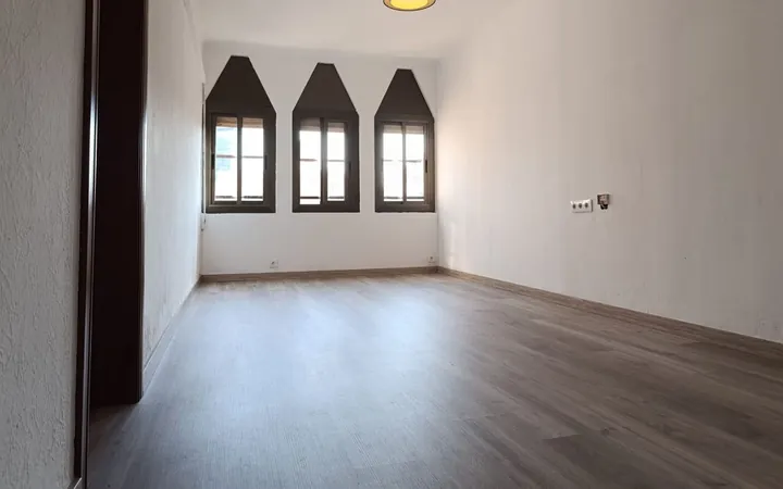 Piso en Calle dels Ferrocarrils Catalans, 80, La Marina del Port - Foto 11