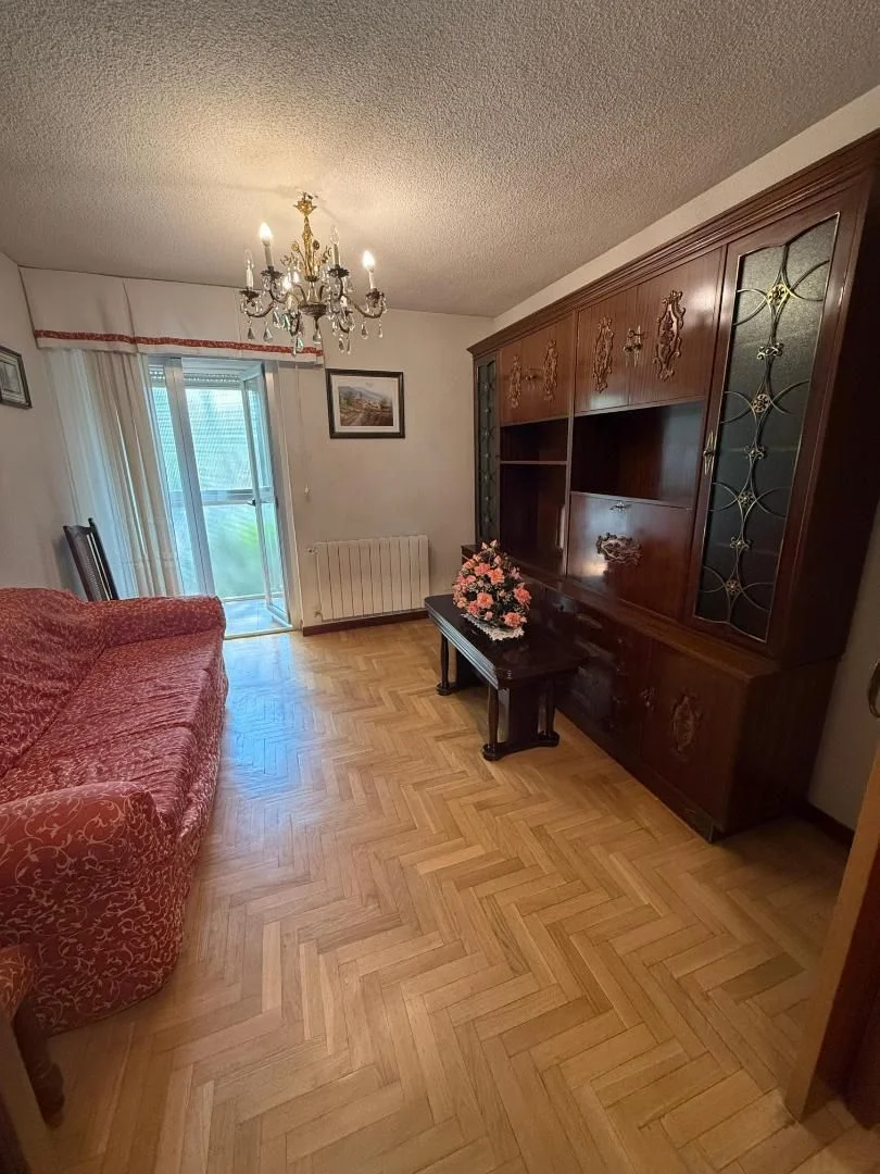 Piso en  Calle de Navalmoral de la Mata 66