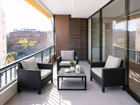 Piso en calle de Guzmán el Bueno, 102 - Foto 3