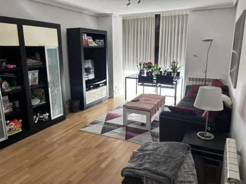 Piso en  Calle de Rufino González 64 - Foto 3