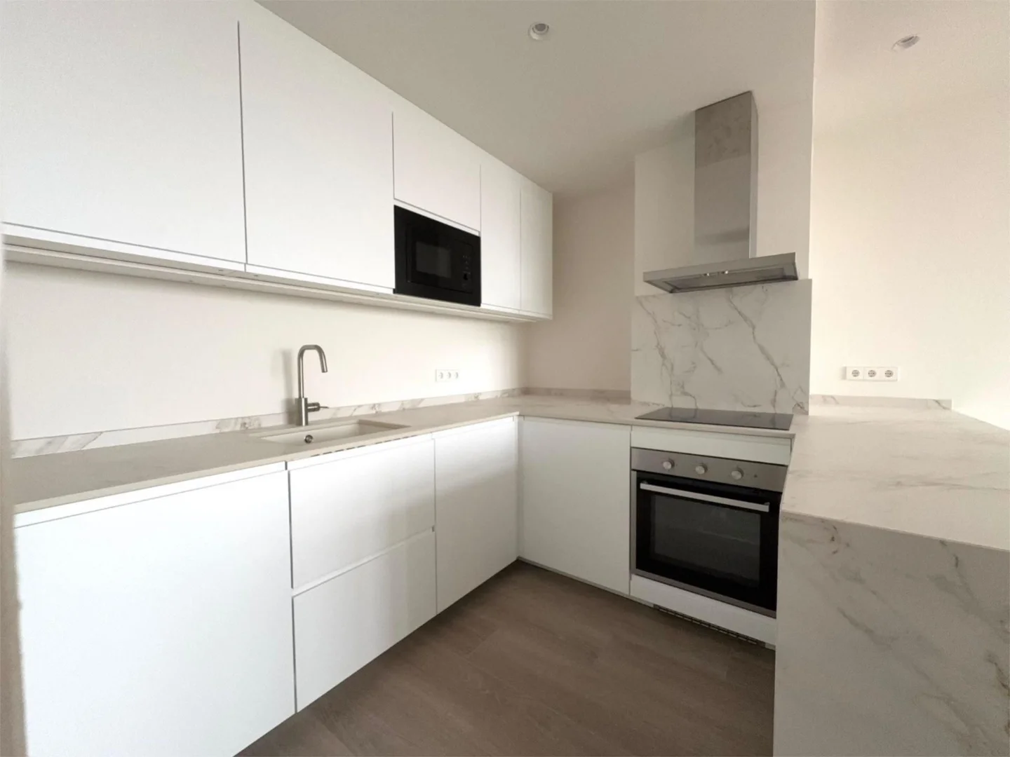 Piso en  Avenida de Pío XII 92 - Foto 8