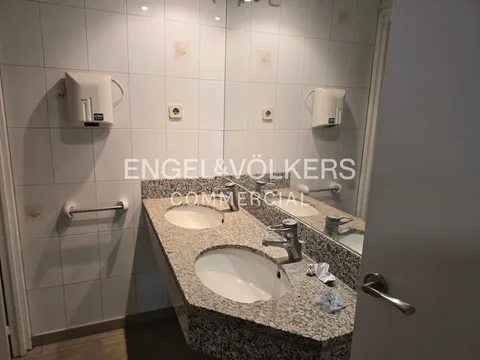 Local comercial en  Barcelona Capital - Foto 11