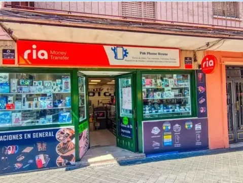 Local comercial en  Avenida de Nuestra Señora de Valvanera 97 - Foto 1