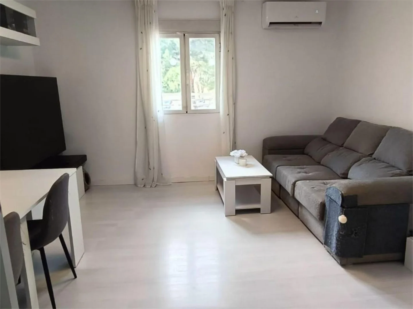 Piso en  Calle de la Duquesa de Parcent 36 - Foto 2