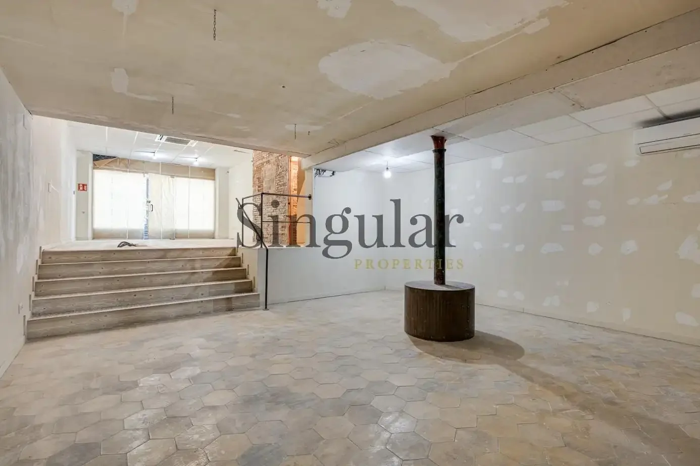 Local comercial en  Carrer de la Creu Coberta - Foto 12