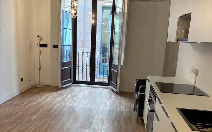Piso en  Carrer de Valldonzella 1 - Foto 7