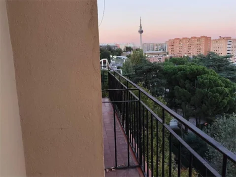 Piso en  Calle de los Reyes Magos 6 - Foto 5