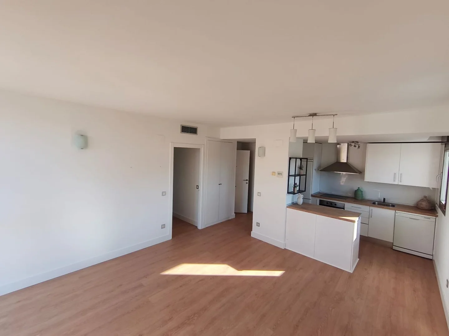 Piso en calle Juan de Arespacochaga y Felipe, 6 - Foto 1