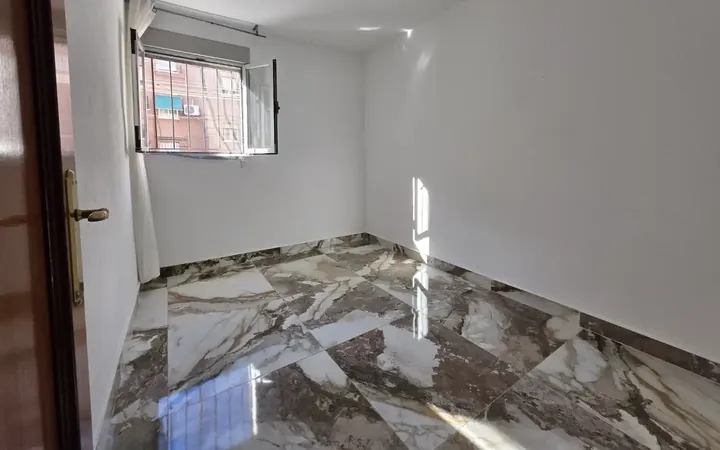 Piso en  Calle de Pinos Baja 1 - Foto 5
