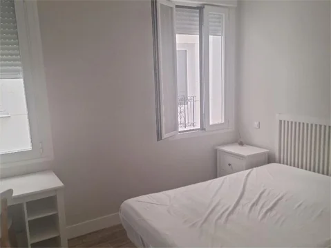 Piso en  Calle de Guzmán el Bueno 7 - Foto 6