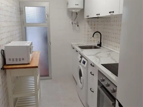 Piso en  Calle de Francisco Madariaga 24 - Foto 1