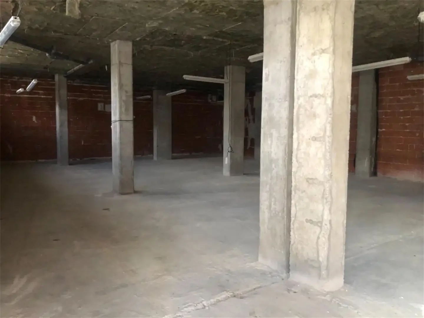 Local comercial en  Calle Ferenc Puskas - Foto 10