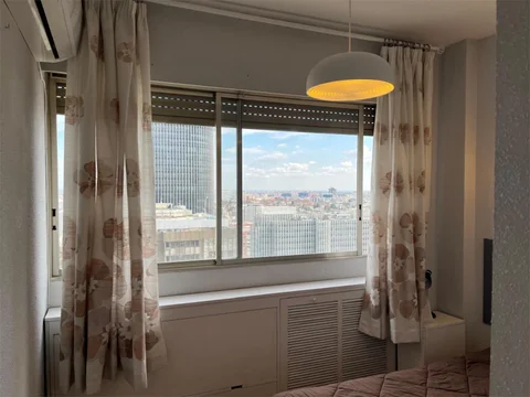 Piso en  Avenida del General Perón 32 - Foto 3