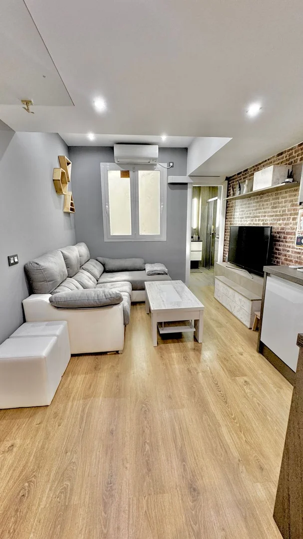 Estudio en calle del Correo, 2 - Foto 1