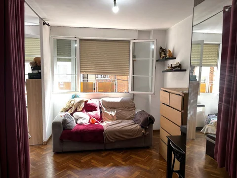 Estudio en calle de Gregorio Navas, 28 - Foto 1