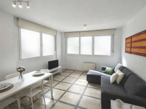 Piso en  Calle del Puerto Canfranc 4 - Foto 2