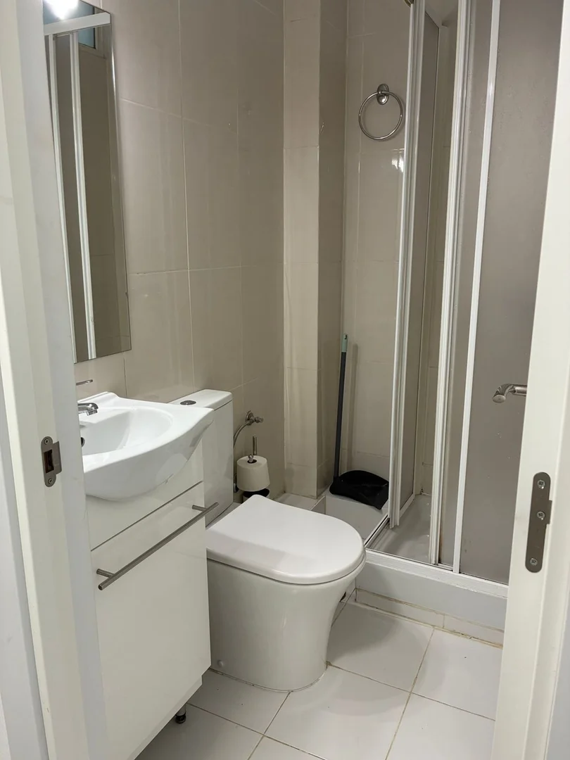 Estudio en Barrio Argüelles - Foto 4