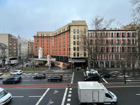 Piso en calle de Alberto Aguilera, 11 - Foto 5