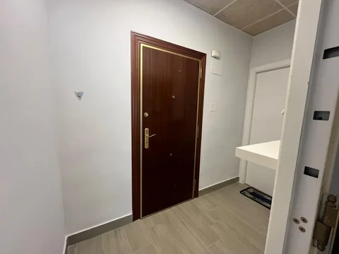 Piso en  Avenida de Logroño 116 - Foto 4