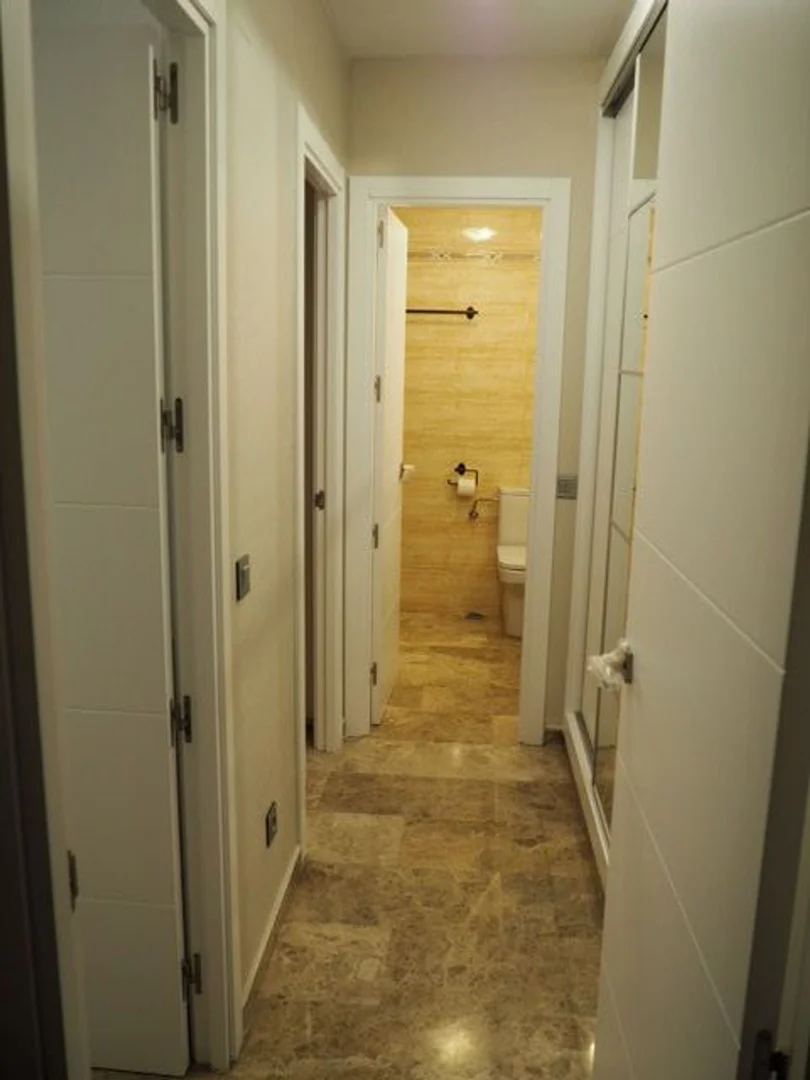 Piso en Barrio Valdeacederas - Foto 7