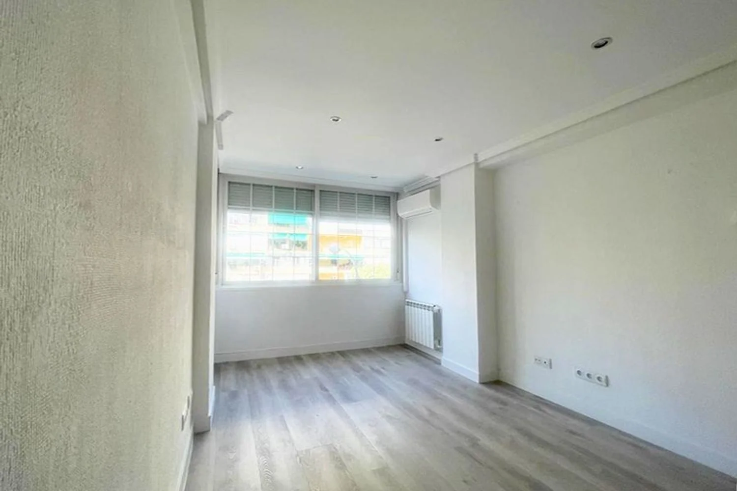 Piso en Calle de la Virgen del Coro - Foto 2