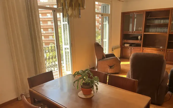Piso en  Avinguda del Paral·lel 170 - Foto 2