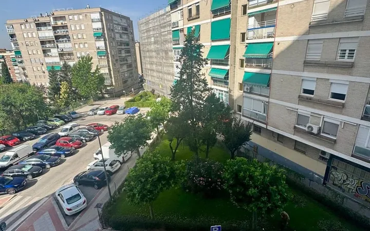 Piso en Calle de Villamanín, Lucero - Foto 20