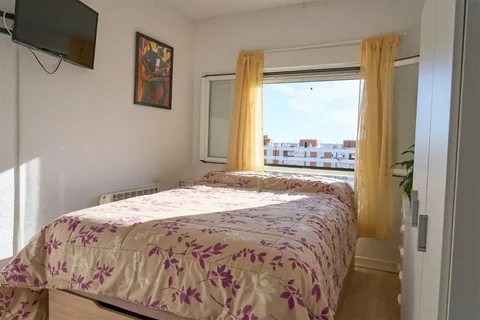 Piso en  Calle de la Isla de Arosa 37 - Foto 4