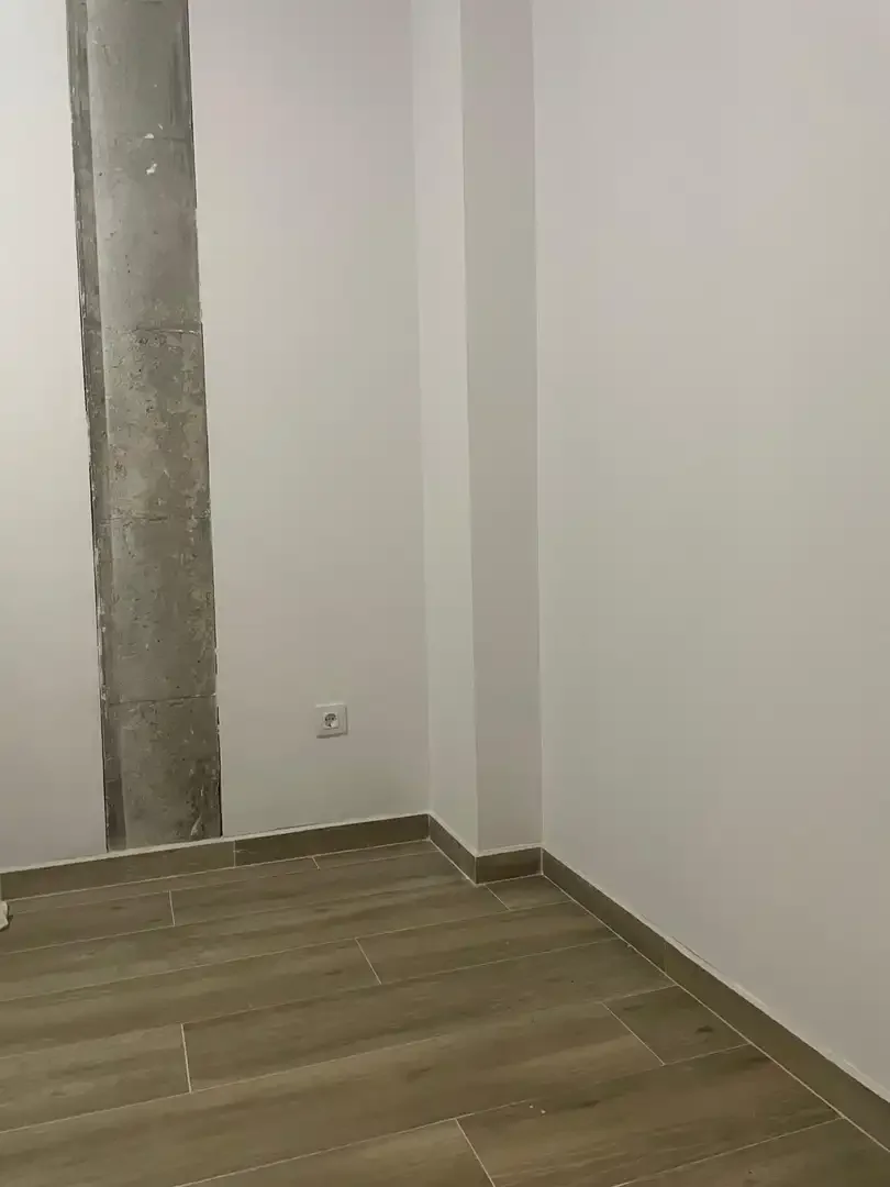 Piso en  Calle de Aguilafuente 37 - Foto 4