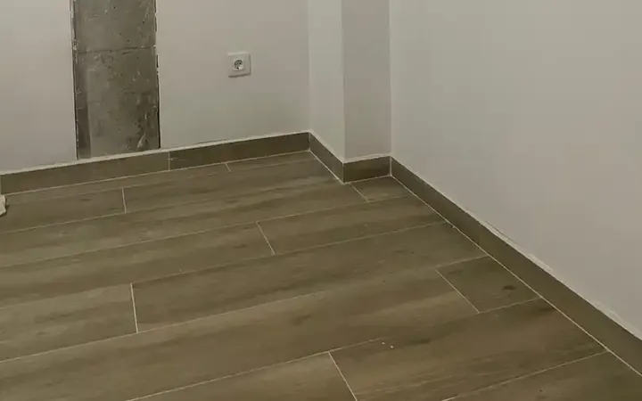 Piso en  Calle de Aguilafuente 37 - Foto 4