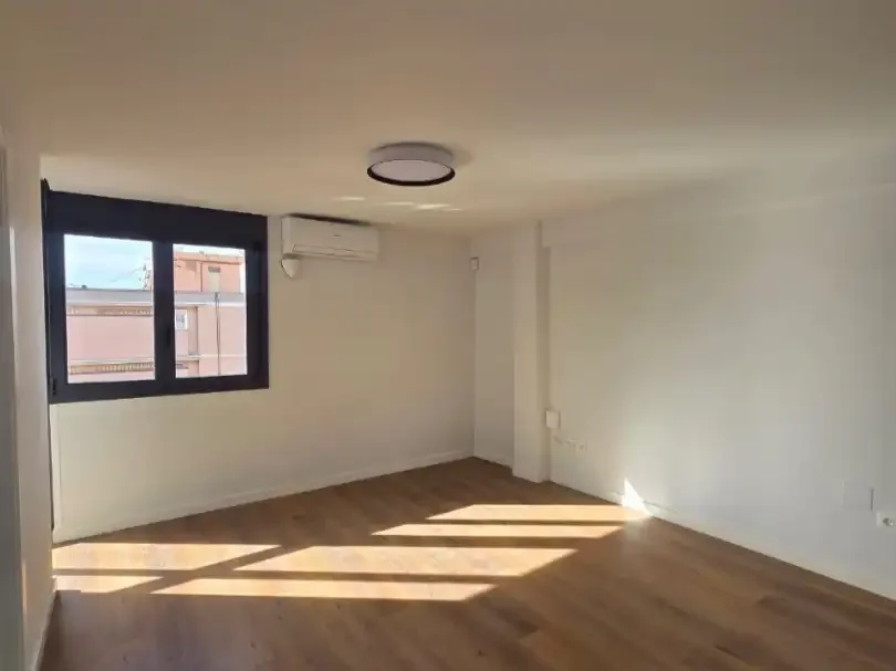 Piso en  Carrer d'Alfons el Magnànim 77 - Foto 6