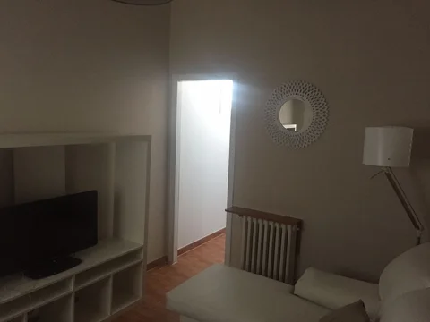 Piso en calle de Guzmán el Bueno, 65 - Foto 4