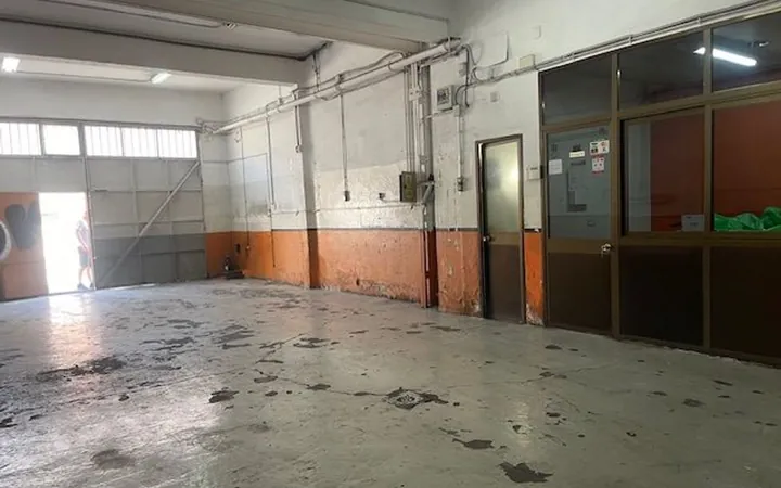 Edificio de uso mixto en Calle Fornillos - Foto 2