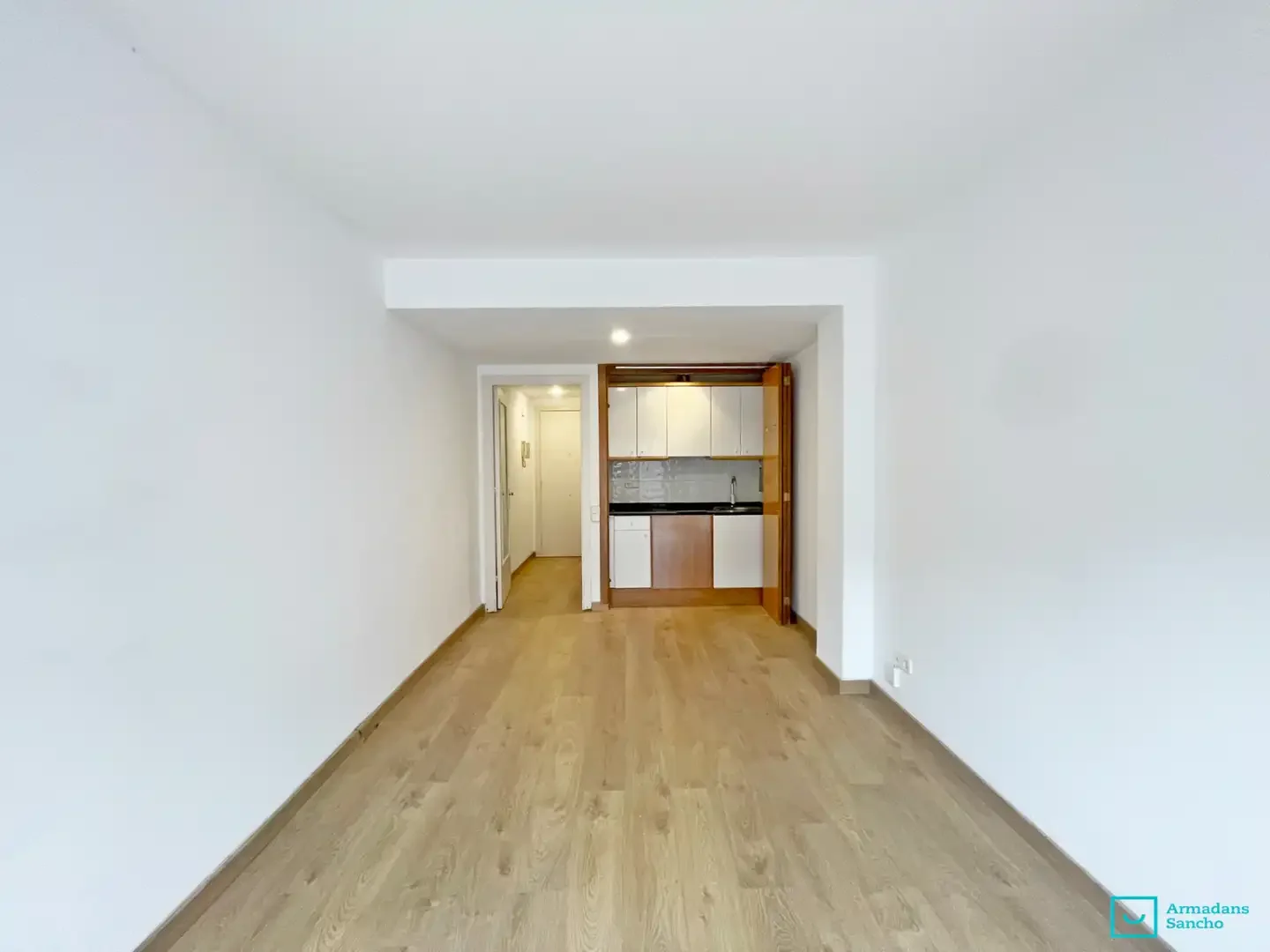 Estudio en  Carrer d'Homer 42 - Foto 7
