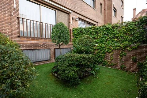 Chalet pareado en calle de Bueso de Pineda, 62 - Foto 3