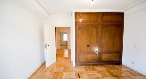 Piso en calle de Guzmán el Bueno, 102 - Foto 8