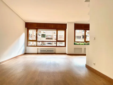 Piso en calle de Joaquín María López, 41 - Foto 1