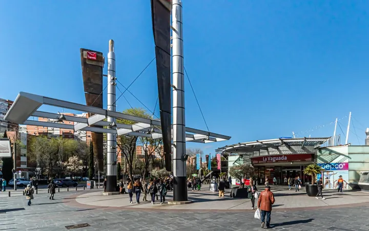 Piso en Plaza de Corcubión - Foto 1