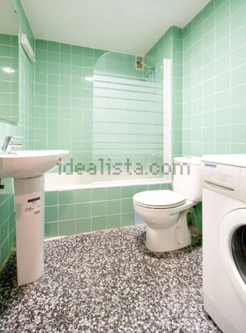 Estudio en plaza de los Mostenses, 11 - Foto 2