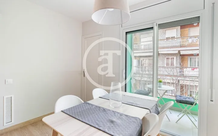 Piso en Calle de Rogent, El Camp de l'Arpa del Clot - Foto 1