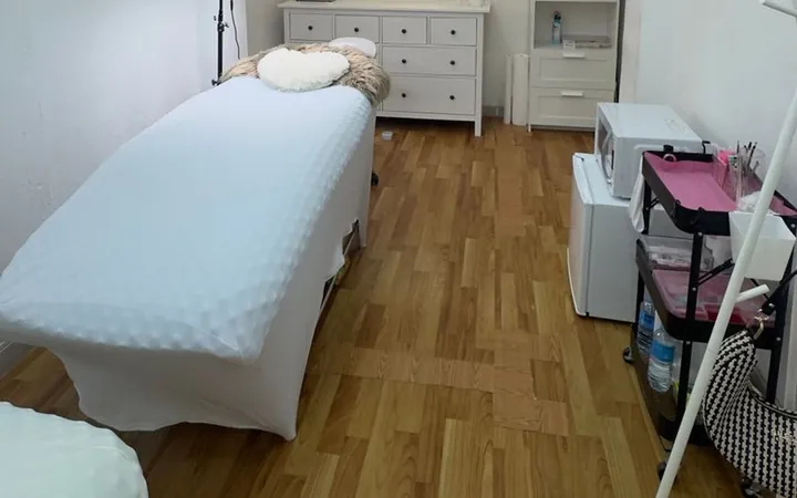 Centro estético en traspaso en Calle de Mallorca, 565 - Foto 5